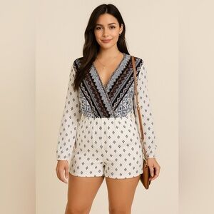 Chloe & Katie woman’s tribal pattern shorts romper. Size M